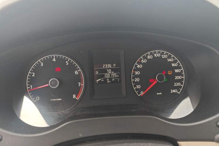 Used Volkswagen Sagitar 2015 1.6L Automatic Comfort Model
