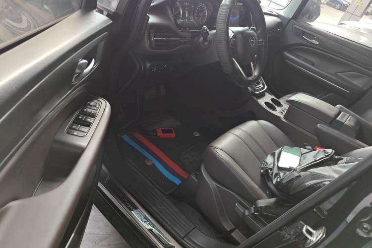 Used GAC Trumpchi M6 2019 270T Automatic Luxury Edition (6-seater) - China V Standard
