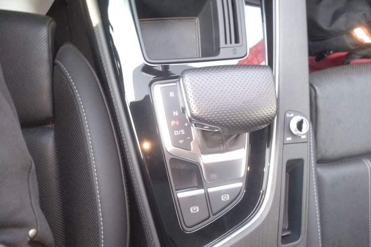 Used Audi A4L 2024 40 TFSI Luxury Dynamic Edition
