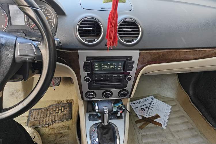 Used Volkswagen Lavida 2011 1.4 TSI DSG Prestige Edition Audio And AC Panel