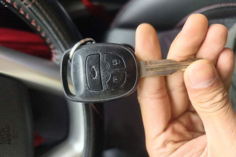 Used CHANGAN CS35 2012 1.6L Automatic Luxury Version China IV Standard
