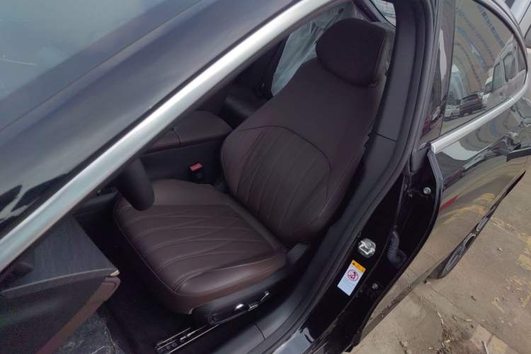 Used CHANGAN NEVO A07 2025 Blue Whale Range-Extending Version 230 Flagship Model Left Front Seat