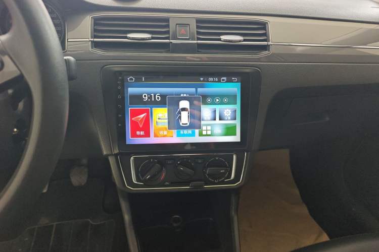 Used Volkswagen Santana 2016 1.6L Manual Comfort Edition Audio And AC Panel