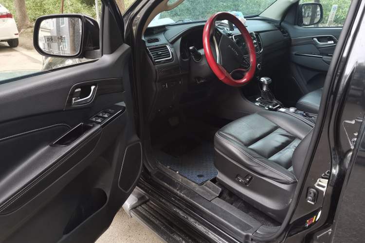 Used Isuzu mu-X 2020 1.9T Diesel Automatic 4x4 Enjoyment Edition 5 Seats China VI Standard
