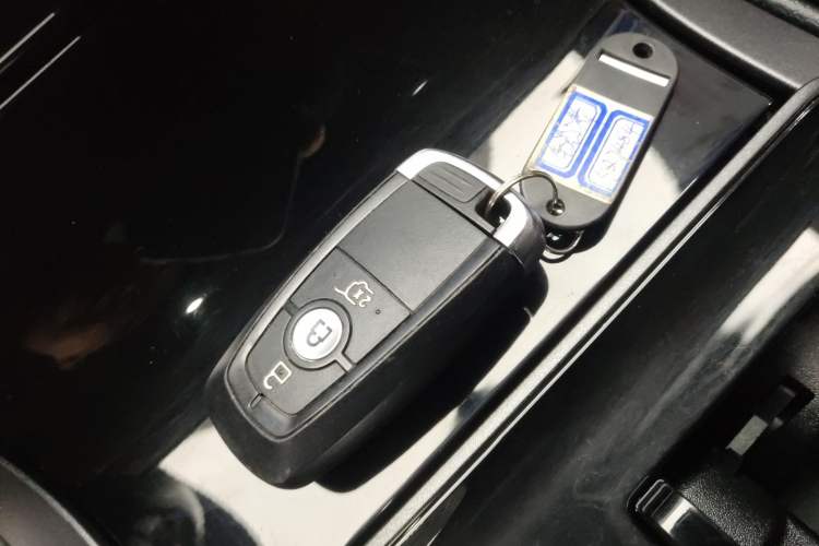 Used Ford Edge 2020 EcoBoost 245 Two-Wheel-Drive Platinum Edition 5 Seats