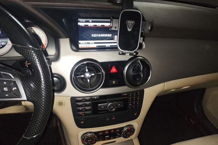 Used Mercedes-Benz GLK-Class 2015 GLK 300 4MATIC Fashion Edition Ultimate Version
