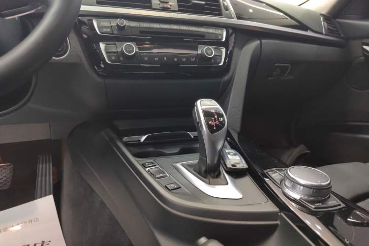 Used BMW 3 Series 2018 320Li Leading Model M Sport Package