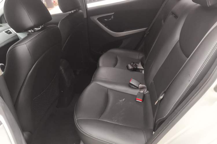 Used Hyundai Elantra (5th Generation / Langdong) 2012 1.6L Manual Leading Model
