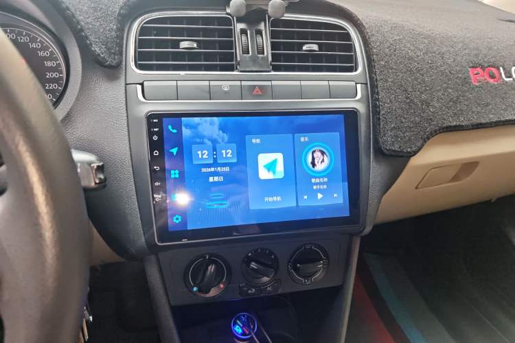 Used Volkswagen Polo 2011 1.4L Automatic ZhiShang Version Audio And AC Panel