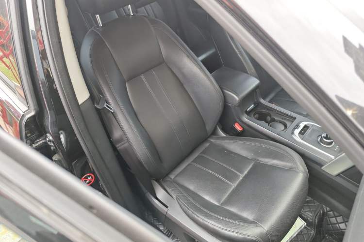 Used Land Rover Discovery Sport 2017 2.0T HSE Right Front Seat