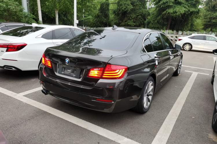 Used BMW 5 Series 2017 525Li Leading Model
