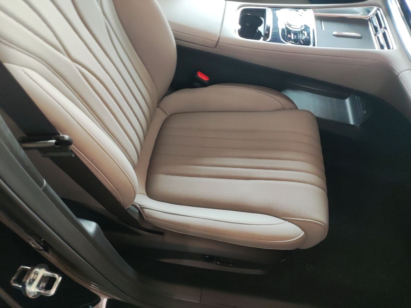 Geely Galaxy Starlight 7 2026 220km Four-Wheel-Drive Navigation Edition — снимка 19