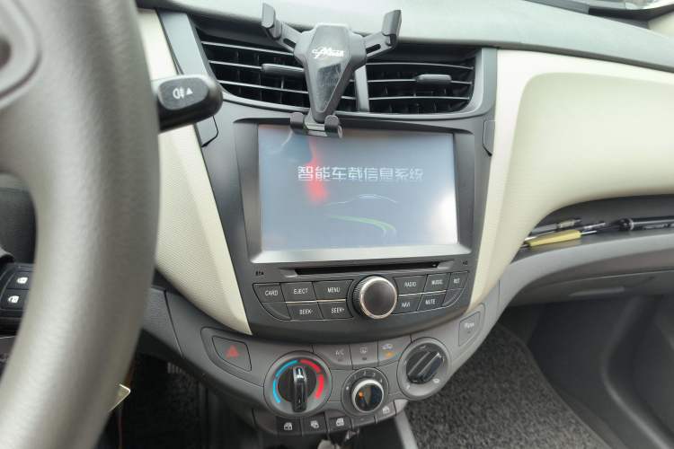 Used Chevrolet Sail 2015 Sail 3 1.3L AMT Ideal Edition Audio And AC Panel