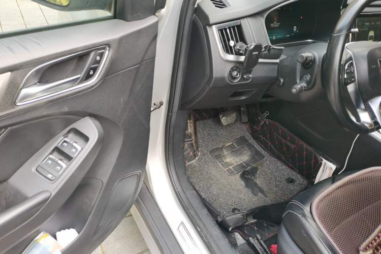 Used Roewe RX5 New Energy 2017 ERX5 EV400 Electric Internet Luxury Edition