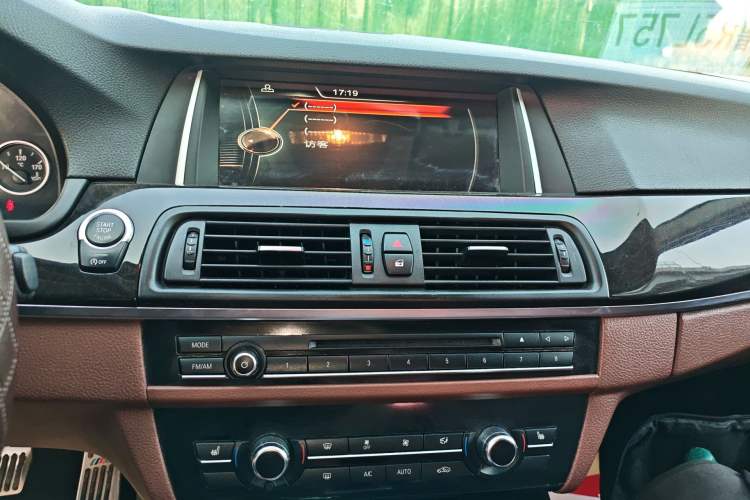 Used BMW 5 Series 2014 525Li Leading Model