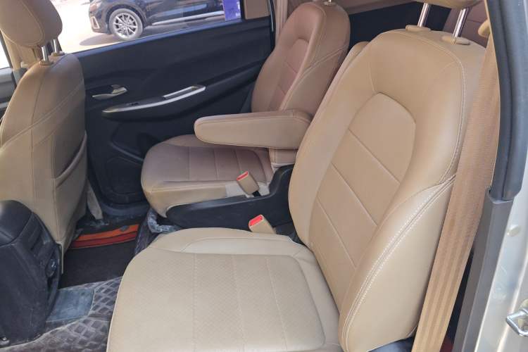 Used Wuling Hongguang 2021 1.5L S Comfort Edition LAR
