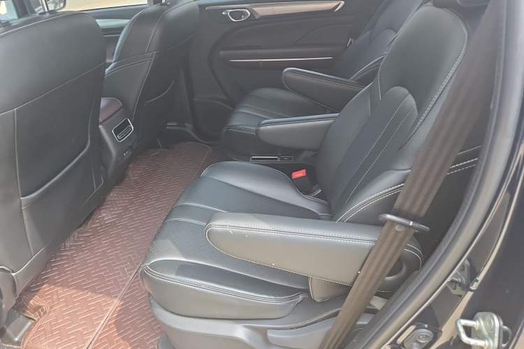 Used GAC Trumpchi M6 2021 PRO 270T Automatic Luxury Edition Left Rear Seat