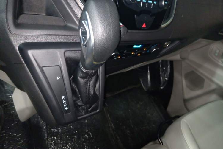 Used Ford Tourneo Custom 2020 2.0T Automatic Elite Edition China VI Standard
