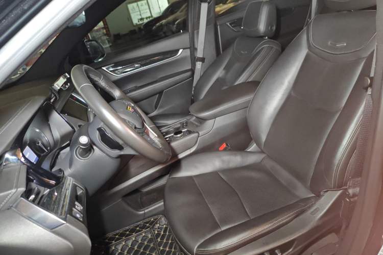 Used Cadillac XT5 2021 28T Luxury Model
