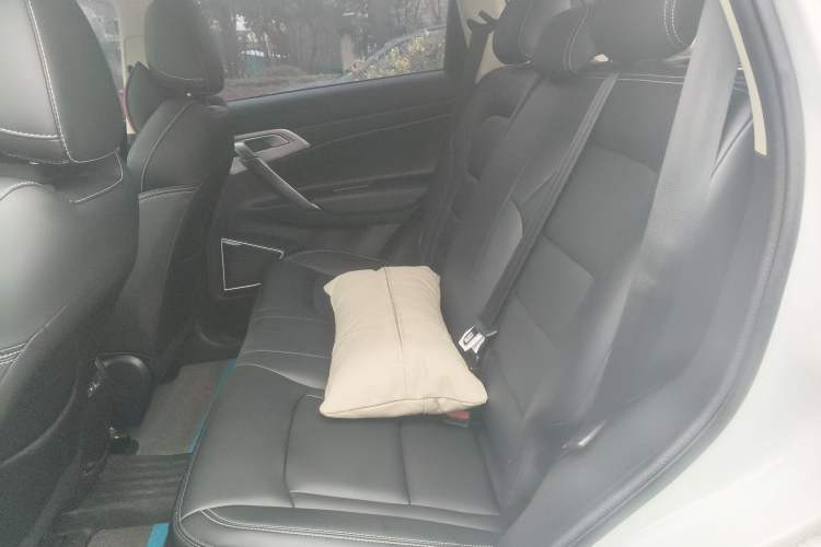 Used Geely Auto Emgrand X7 Sport 2021 Million Edition 1.8TD DCT Two-Wheel Drive Luxury Model
