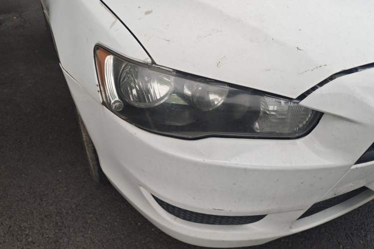 Used Mitsubishi Lancer EX 2011 Xiali Edition 2.0L Manual Comfort Model Right Front Headlight