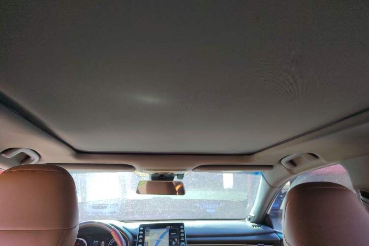 Used Toyota Avalon 2019 Dual-Engine 2.5L Limited Flagship Edition China V Standard Headliner