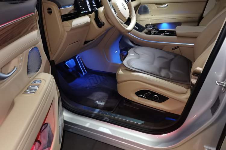 Used Hima AITO M7 2024 1.5T Intelligent Driving Rear-Drive Pro Version 5 Seats Driver Seat