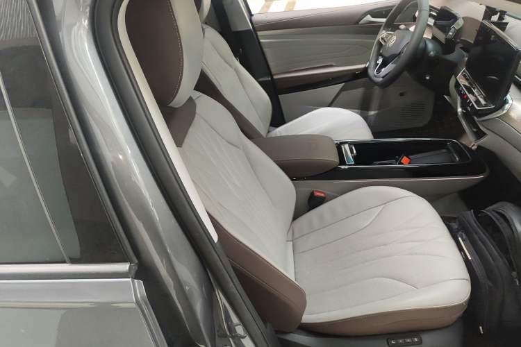 Used Volkswagen ID.6 X 2023 Ultra-Intelligent Long-Range Version