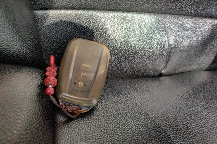 Used Toyota Levin 2022 Dual-Motor 1.8H E-CVT Leading Edition Vehicle Key