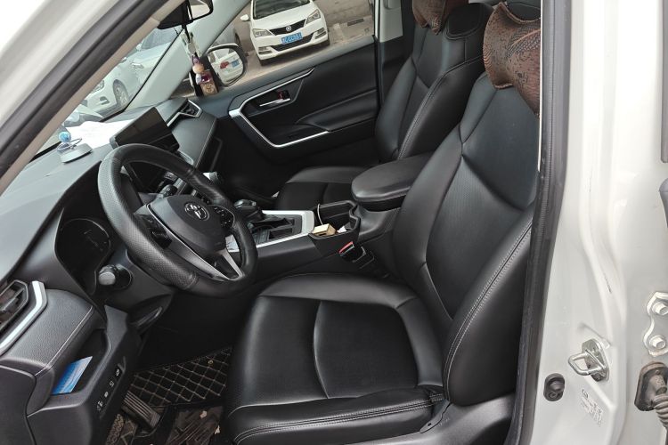 Used Toyota RAV4 2020 2.0L CVT Two-Wheel Drive Fashion Edition Left Front Seat