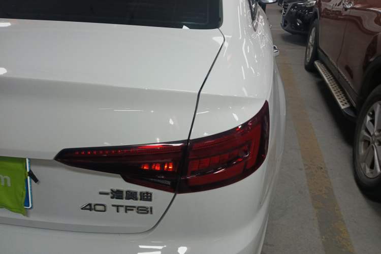 Used Audi A4L 2018 30th Anniversary Edition 40 TFSI Trendy Model Right Rear Taillight