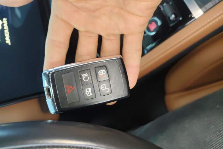 Used Jaguar XFL 2021 XFL 2.0T P250 All-Wheel-Drive Shimmering Black Sport Edition
