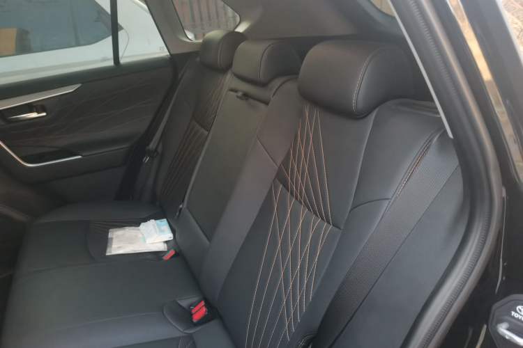 Used Toyota RAV4 2024 2.0L CVT Two-Wheel Drive Fashion Plus Edition
