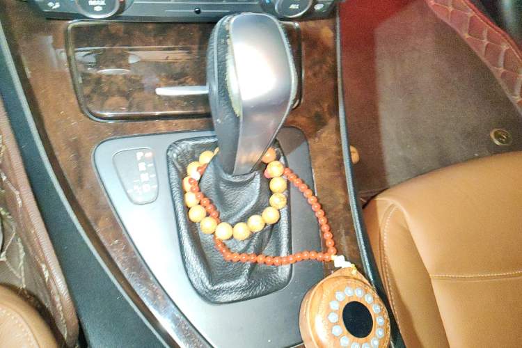 Used BMW 3 Series 2012 320i Sport Edition Gear Lever