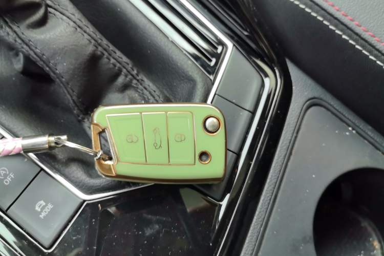 Used Volkswagen Tayron 2021 280TSI Two-Wheel Drive Luxury Smart Connectivity Version Vehicle Key