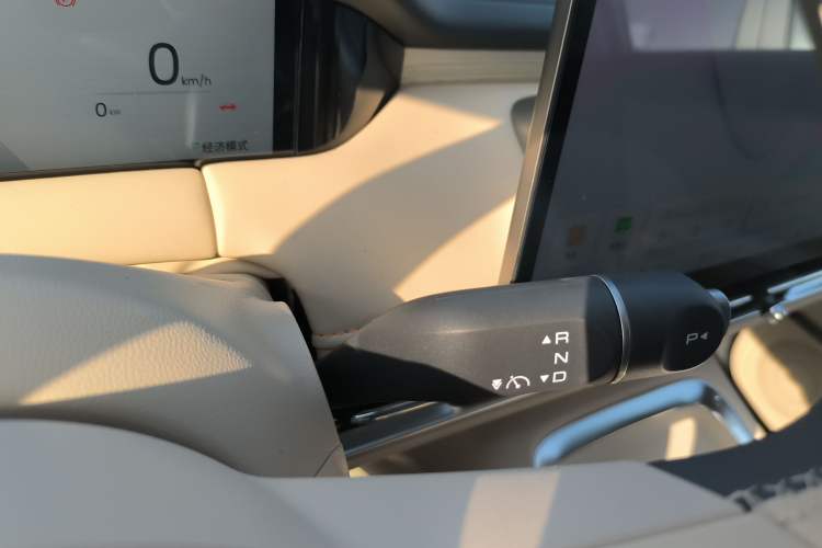 Used Wuling Bingo S 2025 Model 325km Deluxe Edition
