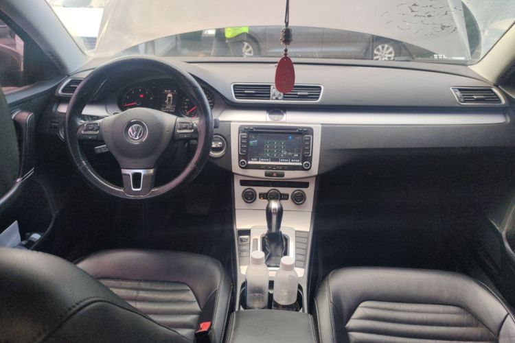 Used Volkswagen Magotan 2015 1.8TSI Advanced Model Center Console