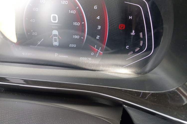 Used CHANGAN OSHAN X5 2021 1.5T DCT Flagship Edition Odometer Close Up