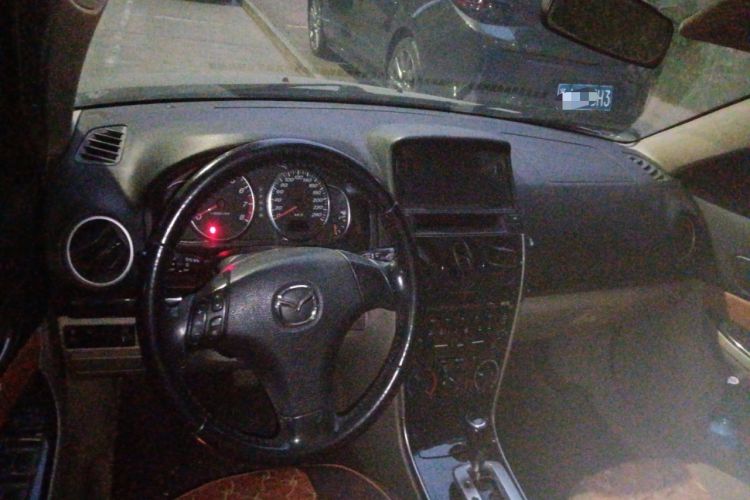 Used Mazda 6 2013 2.0L Automatic Fashion Edition Center Console