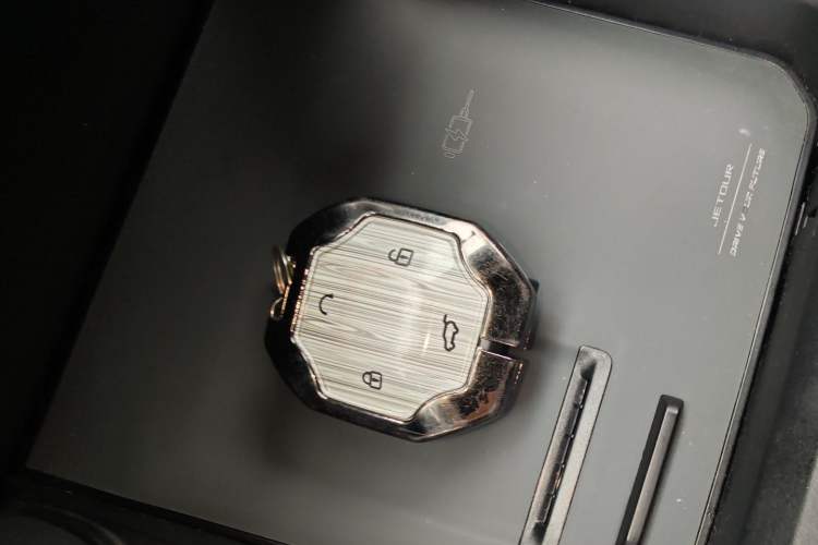 Used JETOUR Traveler 2023 2.0T All-Wheel-Drive CrossPRO Vehicle Key