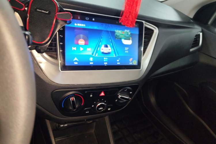 Used Hyundai Verna (new generation) 2020 1.4L Manual GLS Cool Edition Audio And AC Panel