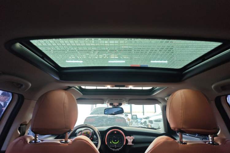 Used MINI 2016 1.5T COOPER Five-Door Edition
