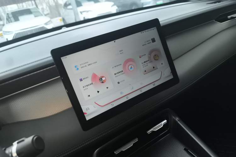 Used BYD Qin PLUS 2025 DM-i Smart Drive 55KM Leading Model Audio And AC Panel