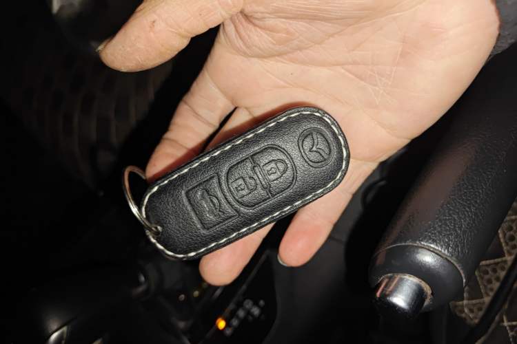 Used Mazda 3 Axela 2016 Sedan 1.5L Automatic Comfort Model