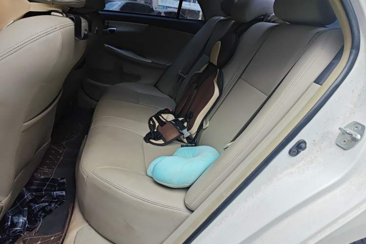 Used Toyota Corolla 2012 Luxurious Edition 1.6L Automatic GL Left Rear Seat