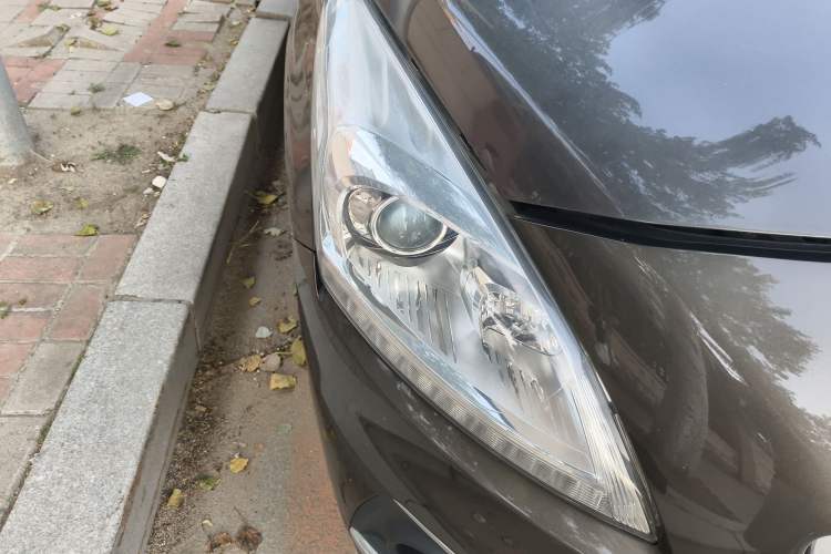 Used Peugeot 3008 2013 1.6THP Automatic Prestige Edition Right Front Headlight