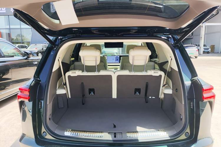 Used Wey Lanshan 2025 Four-Wheel Drive Max
