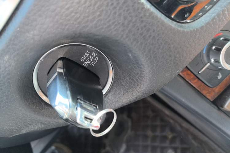 Used Volkswagen Touareg 2013 3.0 TSI Limited Luxury Edition
