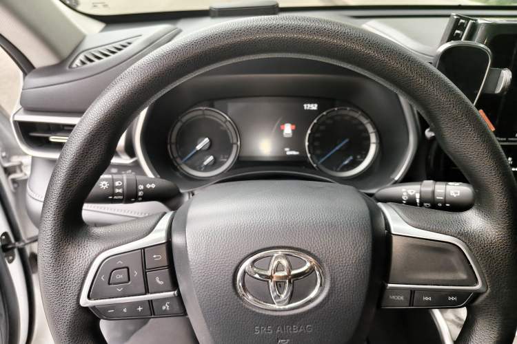 Used Toyota Highlander 2022 Dual-Engine 2.5L 4x4 Elite Edition 7-Seater
