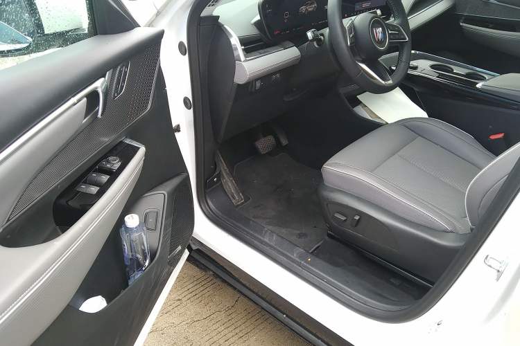 Used Buick E5 2025 Model 620KM Prestige Edition Driver Seat